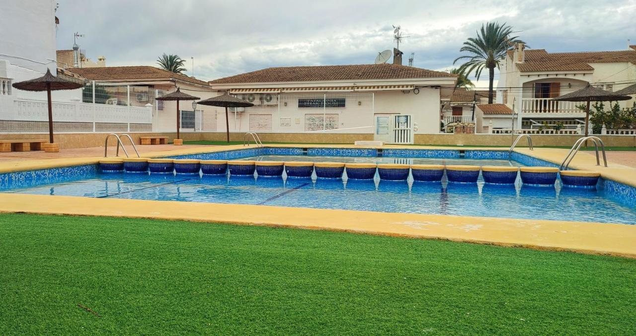 Bungalow Deluxe Urbanización Privada en playa con piscina, totalmente equipado Gran Alacant Exterior foto